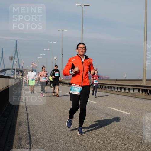 03.10.2025 - Köhlbrandbrückenlauf Fabian Wolf http://msf.ph/oto/9071200 03.10.2025 10:13:00 Position 3 2211 meine-sportfotos.de