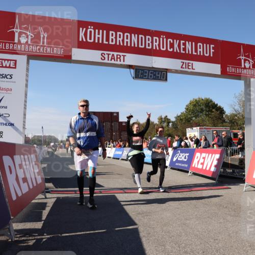 03.10.2025 - Köhlbrandbrückenlauf Lena Gebhardt http://msf.ph/oto/9071283 03.10.2025 13:36:40 Ziel 4735, 4974, 5199, 5278, 5585, 5767, 6023, 6825 meine-sportfotos.de