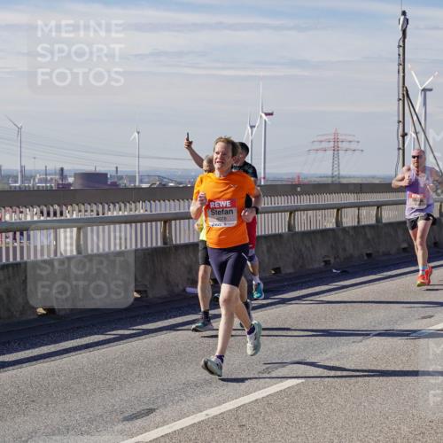 03.10.2025 - Köhlbrandbrückenlauf Michael Burmester http://msf.ph/oto/9071295 03.10.2025 12:36:15 Position 2 4078 meine-sportfotos.de