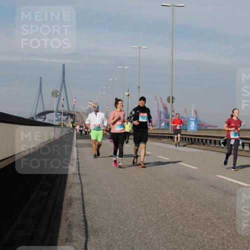 03.10.2025 - Köhlbrandbrückenlauf Fabian Wolf http://msf.ph/oto/9071300 03.10.2025 10:13:03 Position 3  meine-sportfotos.de