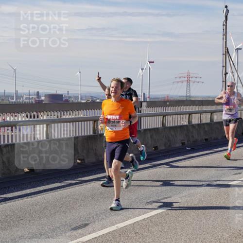 03.10.2025 - Köhlbrandbrückenlauf Michael Burmester http://msf.ph/oto/9071307 03.10.2025 12:36:15 Position 2 4078 meine-sportfotos.de