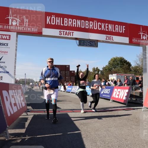 03.10.2025 - Köhlbrandbrückenlauf Lena Gebhardt http://msf.ph/oto/9071308 03.10.2025 13:36:40 Ziel 4735, 4974, 5199, 5278, 5585, 5767, 6023, 6825 meine-sportfotos.de