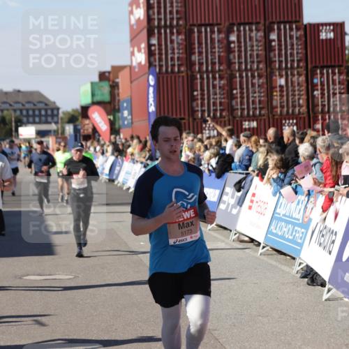 03.10.2025 - Köhlbrandbrückenlauf Jannik Wohlers http://msf.ph/oto/9071309 03.10.2025 13:15:03 Ziel 4090, 4232, 4244, 4282, 4406, 4784, 5054, 5173, 5737, 6017, 6128, 6129, 6189, 6249, 6252, 6293, 6454, 6810, 6815 meine-sportfotos.de