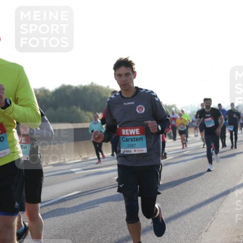 03.10.2025 - Köhlbrandbrückenlauf Jannik Wohlers http://msf.ph/oto/9071311 03.10.2025 09:17:49 Position 3 1111, 2587 meine-sportfotos.de