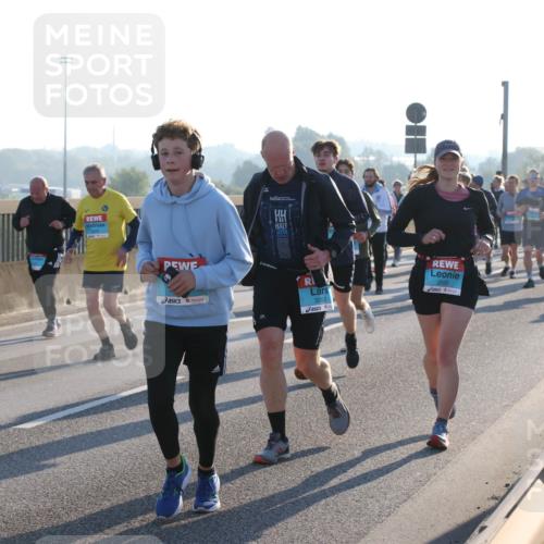 03.10.2025 - Köhlbrandbrückenlauf Lena Gebhardt http://msf.ph/oto/9071334 03.10.2025 09:24:36 Position 1 3052, 2050 meine-sportfotos.de