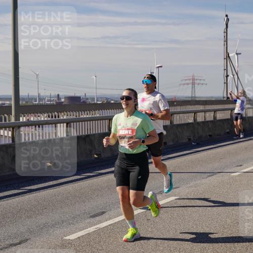 03.10.2025 - Köhlbrandbrückenlauf Michael Burmester http://msf.ph/oto/9071379 03.10.2025 12:36:19 Position 2 4114, 412 meine-sportfotos.de