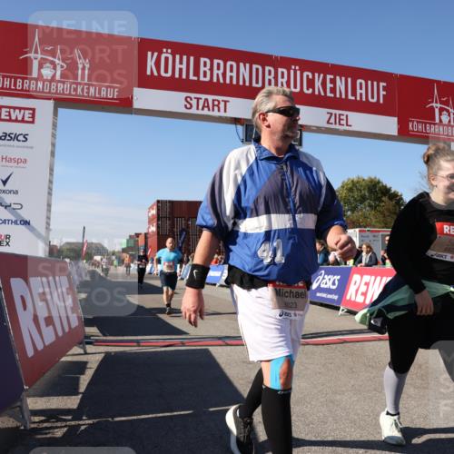 03.10.2025 - Köhlbrandbrückenlauf Lena Gebhardt http://msf.ph/oto/9071407 03.10.2025 13:36:42 Ziel 4974, 5199, 5278, 5585, 5767, 6023, 6825 meine-sportfotos.de