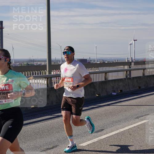 03.10.2025 - Köhlbrandbrückenlauf Michael Burmester http://msf.ph/oto/9071411 03.10.2025 12:36:19 Position 2 4123, 5966 meine-sportfotos.de