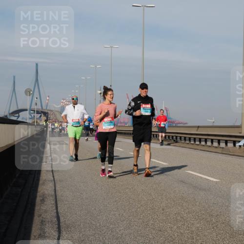03.10.2025 - Köhlbrandbrückenlauf Fabian Wolf http://msf.ph/oto/9071412 03.10.2025 10:13:05 Position 3 2569 meine-sportfotos.de