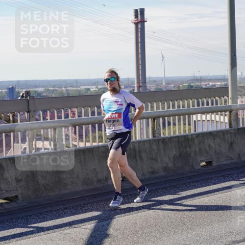 03.10.2025 - Köhlbrandbrückenlauf Michael Burmester http://msf.ph/oto/9071418 03.10.2025 12:36:25 Position 2 6122 meine-sportfotos.de
