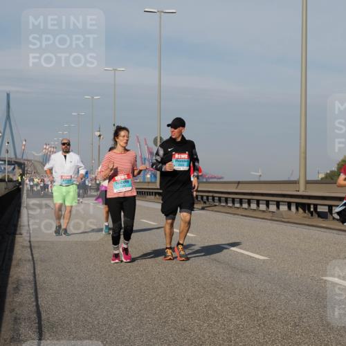 03.10.2025 - Köhlbrandbrückenlauf Fabian Wolf http://msf.ph/oto/9071444 03.10.2025 10:13:05 Position 3 2569, 2085 meine-sportfotos.de