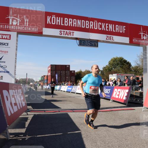 03.10.2025 - Köhlbrandbrückenlauf Lena Gebhardt http://msf.ph/oto/9071457 03.10.2025 13:36:44 Ziel 4974, 5199, 5278, 5585, 5767, 6023, 6825 meine-sportfotos.de