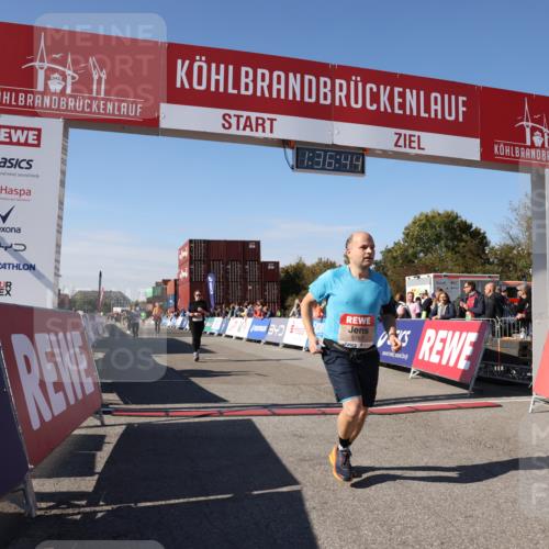 03.10.2025 - Köhlbrandbrückenlauf Lena Gebhardt http://msf.ph/oto/9071476 03.10.2025 13:36:44 Ziel 4974, 5199, 5278, 5585, 5767, 6023, 6825 meine-sportfotos.de