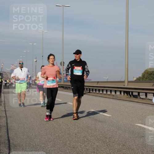 03.10.2025 - Köhlbrandbrückenlauf Fabian Wolf http://msf.ph/oto/9071478 03.10.2025 10:13:06 Position 3 2568, 2569 meine-sportfotos.de
