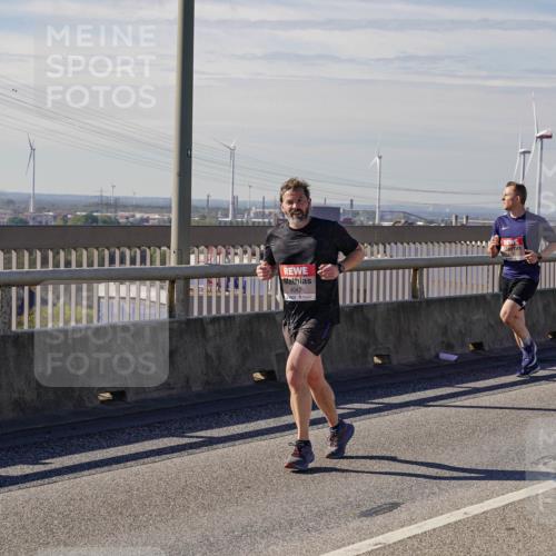 03.10.2025 - Köhlbrandbrückenlauf Michael Burmester http://msf.ph/oto/9071481 03.10.2025 12:36:31 Position 2 4042 meine-sportfotos.de