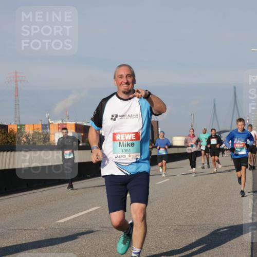 03.10.2025 - Köhlbrandbrückenlauf Jannik Wohlers http://msf.ph/oto/9071488 03.10.2025 09:49:43 Position 3 1351 meine-sportfotos.de