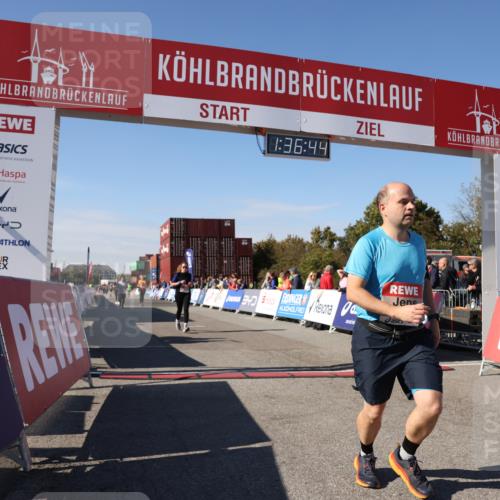 03.10.2025 - Köhlbrandbrückenlauf Lena Gebhardt http://msf.ph/oto/9071490 03.10.2025 13:36:45 Ziel 4974, 5199, 5585, 5767, 5808, 6023, 6825 meine-sportfotos.de