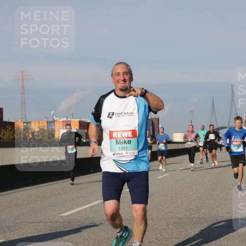 03.10.2025 - Köhlbrandbrückenlauf Jannik Wohlers http://msf.ph/oto/9071496 03.10.2025 09:49:43 Position 3 1351 meine-sportfotos.de