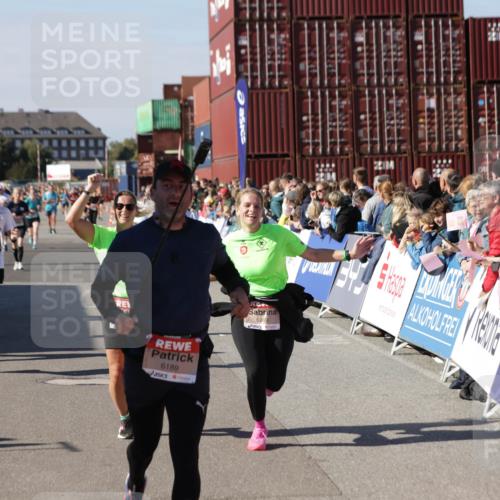 03.10.2025 - Köhlbrandbrückenlauf Jannik Wohlers http://msf.ph/oto/9071502 03.10.2025 13:15:08 Ziel 4090, 4232, 4244, 4282, 4784, 5173, 5186, 5737, 6128, 6129, 6189, 6249, 6252, 6370, 6454, 6591, 6810 meine-sportfotos.de