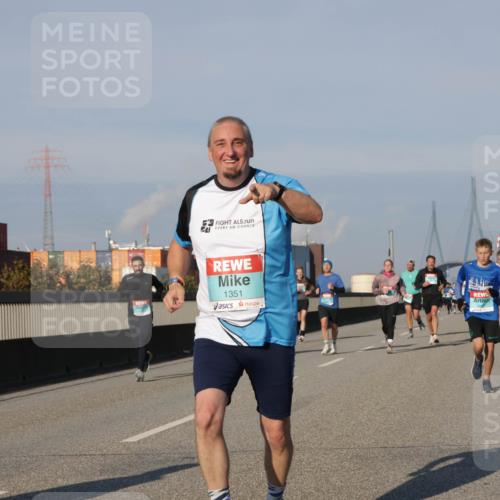 03.10.2025 - Köhlbrandbrückenlauf Jannik Wohlers http://msf.ph/oto/9071504 03.10.2025 09:49:43 Position 3 1351 meine-sportfotos.de