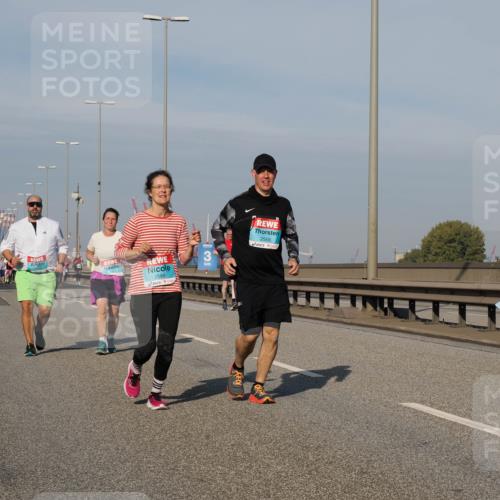 03.10.2025 - Köhlbrandbrückenlauf Fabian Wolf http://msf.ph/oto/9071507 03.10.2025 10:13:06 Position 3 2568, 3, 2569 meine-sportfotos.de