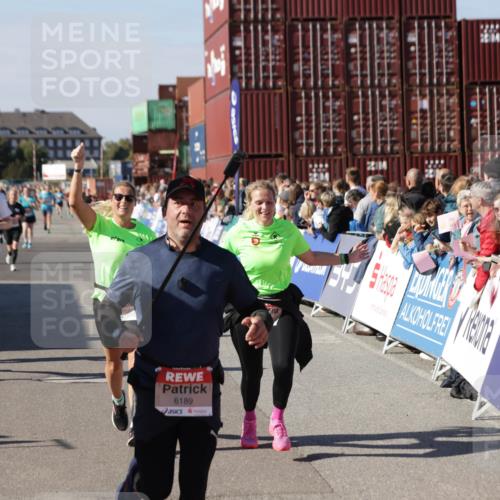 03.10.2025 - Köhlbrandbrückenlauf Jannik Wohlers http://msf.ph/oto/9071511 03.10.2025 13:15:09 Ziel 4090, 4244, 4282, 4784, 5173, 5186, 5737, 6128, 6189, 6249, 6252, 6370, 6454, 6591, 6810 meine-sportfotos.de