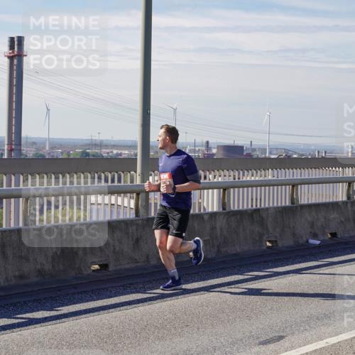 03.10.2025 - Köhlbrandbrückenlauf Michael Burmester http://msf.ph/oto/9071512 03.10.2025 12:36:33 Position 2  meine-sportfotos.de