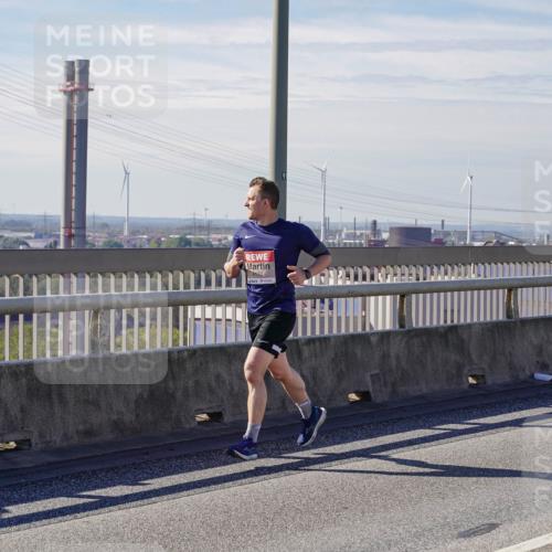 03.10.2025 - Köhlbrandbrückenlauf Michael Burmester http://msf.ph/oto/9071526 03.10.2025 12:36:33 Position 2 4170 meine-sportfotos.de