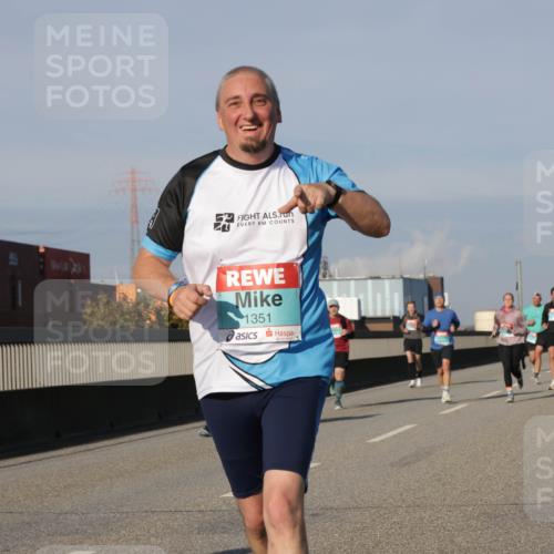 03.10.2025 - Köhlbrandbrückenlauf Jannik Wohlers http://msf.ph/oto/9071547 03.10.2025 09:49:43 Position 3 1351 meine-sportfotos.de