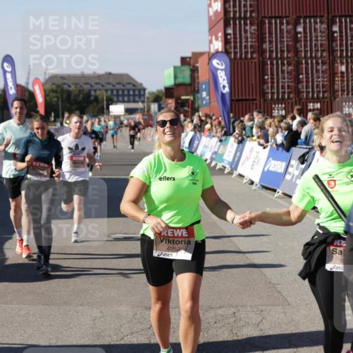 03.10.2025 - Köhlbrandbrückenlauf Jannik Wohlers http://msf.ph/oto/9071551 03.10.2025 13:15:10 Ziel 4090, 4244, 4282, 5173, 5186, 5737, 6189, 6249, 6252, 6370, 6454, 6591, 6810 meine-sportfotos.de