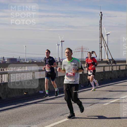 03.10.2025 - Köhlbrandbrückenlauf Michael Burmester http://msf.ph/oto/9071558 03.10.2025 12:36:36 Position 2 4105 meine-sportfotos.de