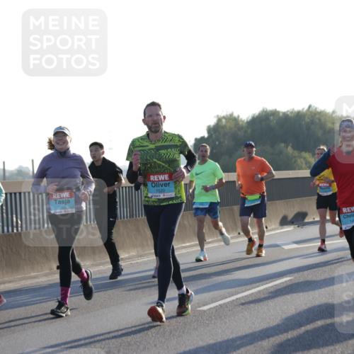 03.10.2025 - Köhlbrandbrückenlauf Jannik Wohlers http://msf.ph/oto/9071563 03.10.2025 09:17:54 Position 3 1520, 1568 meine-sportfotos.de