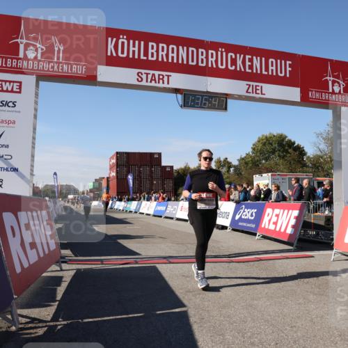 03.10.2025 - Köhlbrandbrückenlauf Lena Gebhardt http://msf.ph/oto/9071565 03.10.2025 13:36:48 Ziel 4974, 5313, 5585, 5767, 5808, 6023, 6825 meine-sportfotos.de
