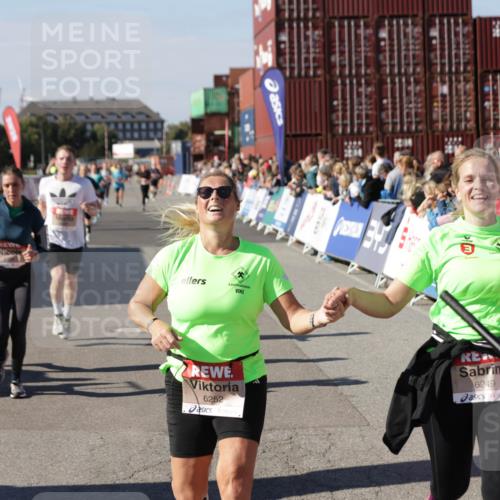 03.10.2025 - Köhlbrandbrückenlauf Jannik Wohlers http://msf.ph/oto/9071567 03.10.2025 13:15:10 Ziel 4090, 4244, 4282, 5173, 5186, 5737, 6189, 6249, 6252, 6370, 6454, 6591, 6810 meine-sportfotos.de