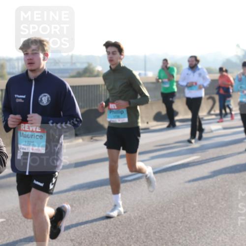 03.10.2025 - Köhlbrandbrückenlauf Lena Gebhardt http://msf.ph/oto/9071581 03.10.2025 09:24:39 Position 1 1725 meine-sportfotos.de