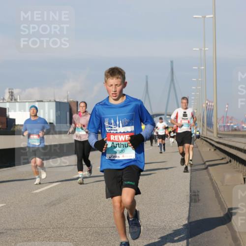 03.10.2025 - Köhlbrandbrückenlauf Jannik Wohlers http://msf.ph/oto/9071592 03.10.2025 09:49:45 Position 3 2920 meine-sportfotos.de