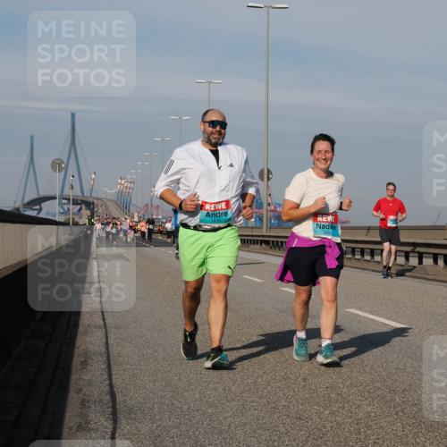 03.10.2025 - Köhlbrandbrückenlauf Fabian Wolf http://msf.ph/oto/9071611 03.10.2025 10:13:09 Position 3 3439, 3453 meine-sportfotos.de