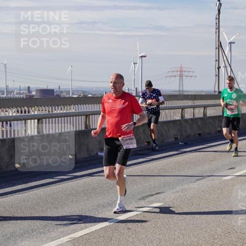 03.10.2025 - Köhlbrandbrückenlauf Michael Burmester http://msf.ph/oto/9071620 03.10.2025 12:36:38 Position 2 4115 meine-sportfotos.de