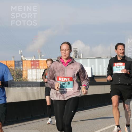 03.10.2025 - Köhlbrandbrückenlauf Jannik Wohlers http://msf.ph/oto/9071667 03.10.2025 09:49:48 Position 3 2798, 1864, 3235, 1326 meine-sportfotos.de