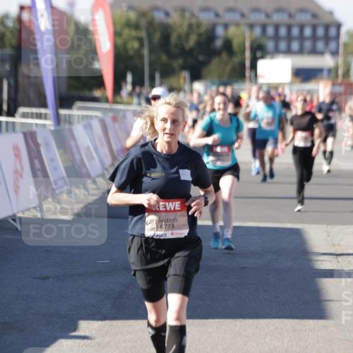 03.10.2025 - Köhlbrandbrückenlauf Jannik Wohlers http://msf.ph/oto/9071669 03.10.2025 13:15:16 Ziel 4090, 4610, 5186, 5771, 6189, 6249, 6252, 6370, 6591, 6773, 6790 meine-sportfotos.de