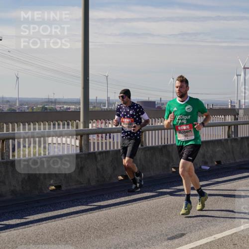 03.10.2025 - Köhlbrandbrückenlauf Michael Burmester http://msf.ph/oto/9071671 03.10.2025 12:36:40 Position 2 6489 meine-sportfotos.de