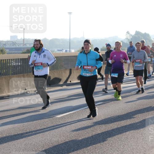 03.10.2025 - Köhlbrandbrückenlauf Lena Gebhardt http://msf.ph/oto/9071676 03.10.2025 09:24:40 Position 1 2476, 2304 meine-sportfotos.de
