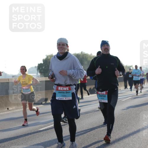 03.10.2025 - Köhlbrandbrückenlauf Jannik Wohlers http://msf.ph/oto/9071700 03.10.2025 09:17:56 Position 3 1544, 1876 meine-sportfotos.de