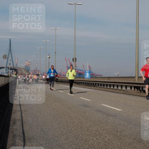 03.10.2025 - Köhlbrandbrückenlauf Fabian Wolf http://msf.ph/oto/9071711 03.10.2025 10:13:12 Position 3  meine-sportfotos.de