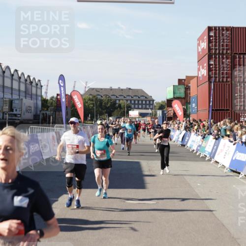 03.10.2025 - Köhlbrandbrückenlauf Jannik Wohlers http://msf.ph/oto/9071718 03.10.2025 13:15:19 Ziel 4610, 5186, 5771, 6249, 6252, 6370, 6591, 6773, 6790 meine-sportfotos.de
