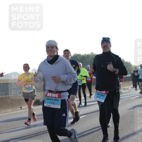 03.10.2025 - Köhlbrandbrückenlauf Jannik Wohlers http://msf.ph/oto/9071725 03.10.2025 09:17:56 Position 3 1544, 1876 meine-sportfotos.de