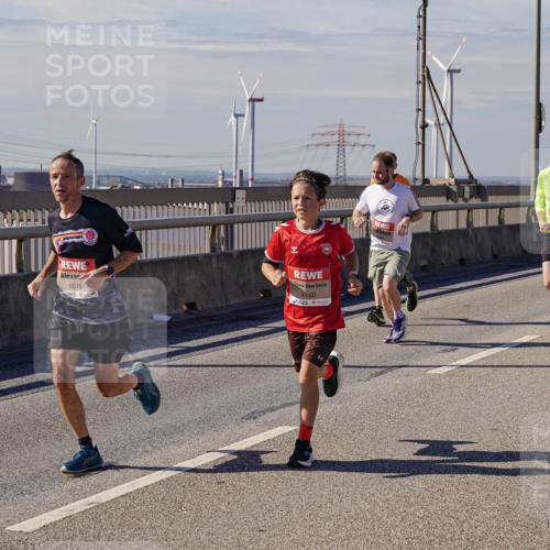 03.10.2025 - Köhlbrandbrückenlauf Michael Burmester http://msf.ph/oto/9071727 03.10.2025 12:36:45 Position 2 6015, 4150 meine-sportfotos.de