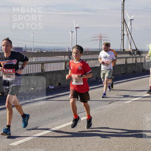 03.10.2025 - Köhlbrandbrückenlauf Michael Burmester http://msf.ph/oto/9071745 03.10.2025 12:36:46 Position 2 6015, 4150 meine-sportfotos.de