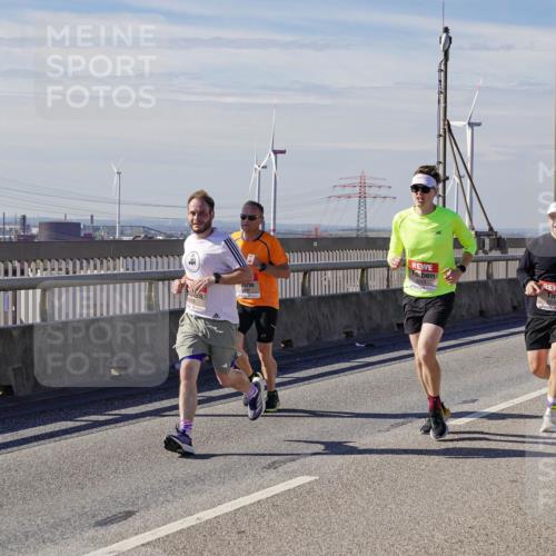 03.10.2025 - Köhlbrandbrückenlauf Michael Burmester http://msf.ph/oto/9071765 03.10.2025 12:36:47 Position 2 6519 meine-sportfotos.de