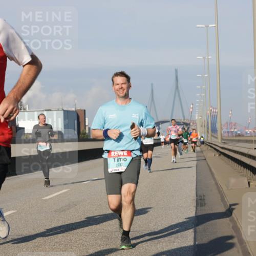 03.10.2025 - Köhlbrandbrückenlauf Jannik Wohlers http://msf.ph/oto/9071812 03.10.2025 09:49:51 Position 3 3236, 2732 meine-sportfotos.de